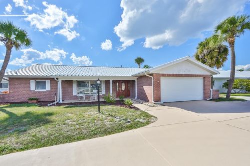 6310 Wisteria Ln, Ruskin, FL 33572-2330