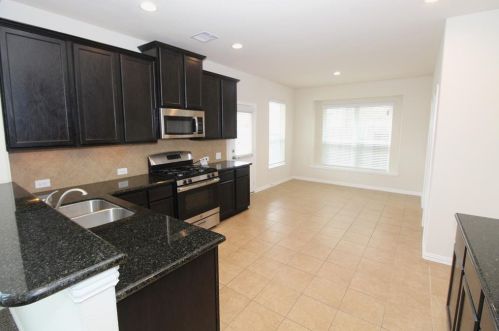 627 Oak Circle Dr, Conroe TX  77301-3167 exterior