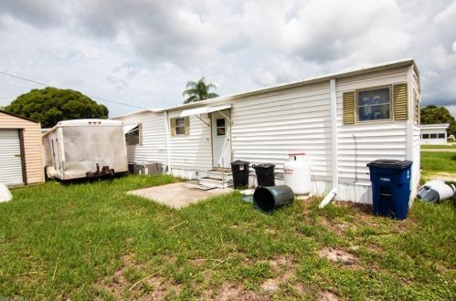 4743 Sandpiper Dr, Saint James City FL  33956-2810 exterior