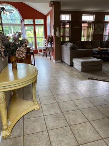 7008 Elizabeths Oak Ct, Cincinnati, OH 45248-1049