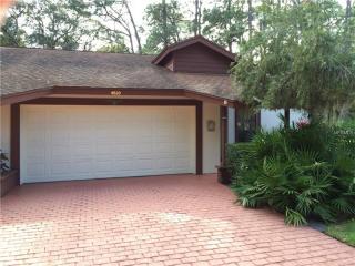 4610 Oak Forest Dr, Sarasota, FL 34231-6477