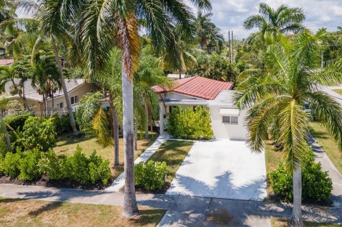 1124 13 Ter, Hollywood FL 33019-3115 exterior