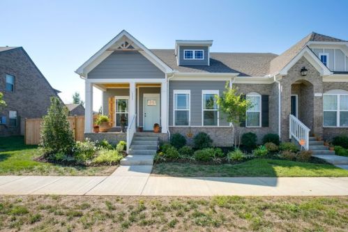 151 Spade Leaf Blvd, Hendersonville, TN 37075-3766