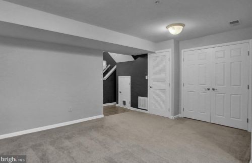 726 Blossom Dr, Hanover PA  17331-2078 exterior