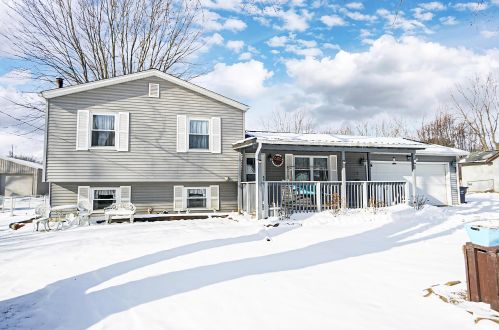 72 3rd Ave, Pataskala, OH 43062-9440