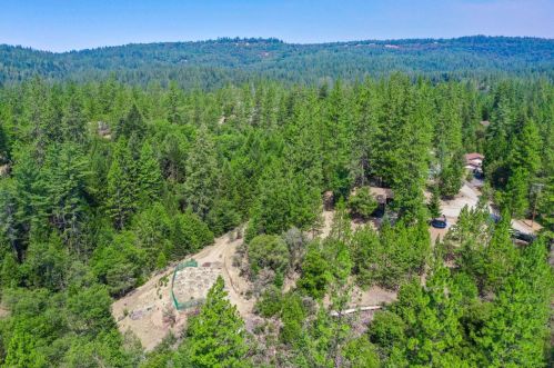 16463 Pine Knoll Rd, Grass Valley CA  95945-8433 exterior