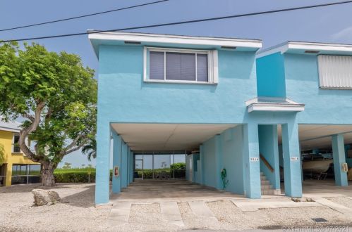 9816 Leeward Ave, Key Largo, FL 33037-2301