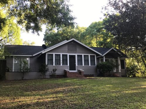 263 Center St, Pierson, FL 32180-2242