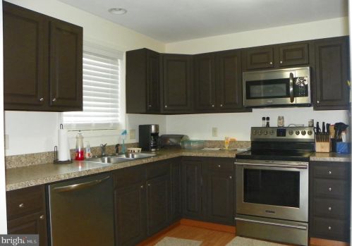 10131 Cardinal Dr, Orrstown, PA 17244-8600