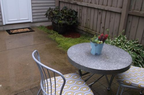 11820 Broadway, Crown Point IN  46307-8877 exterior