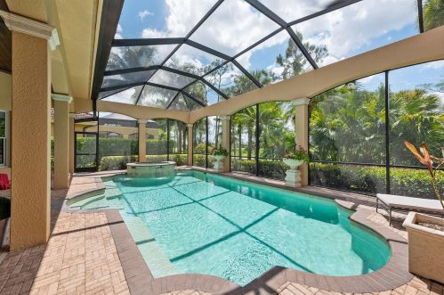 3828 Mahogany Bend Dr, Naples FL  34114-6425 exterior