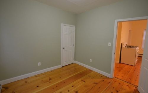 211 Millbury St, Worcester MA 01610-2803 exterior