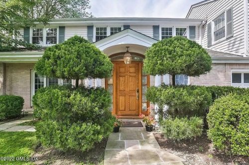 30 Split Timber Pl, Riverside CT  06878-1018 exterior
