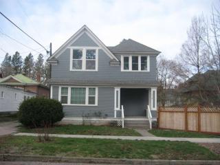 814 Ash St, Spokane WA  99204-3525 exterior