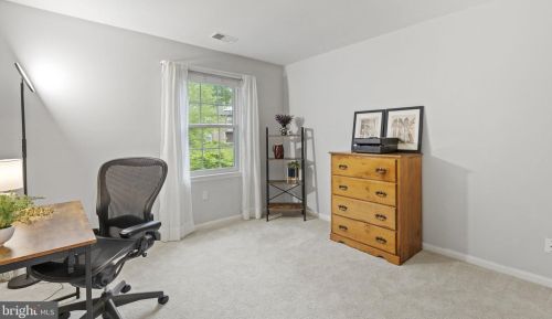 10809 Dayflower Ct, Herndon VA  20191-5109 exterior