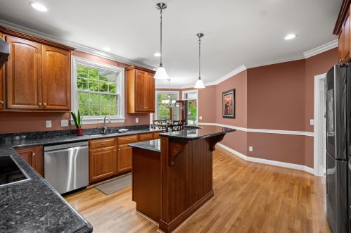 3466 Reeves Dr, Covington KY  41017-9436 exterior