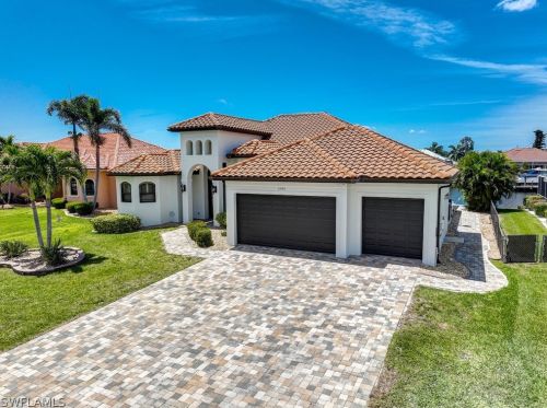 5240 20 Ave, Cape Coral FL  33990-4815 exterior
