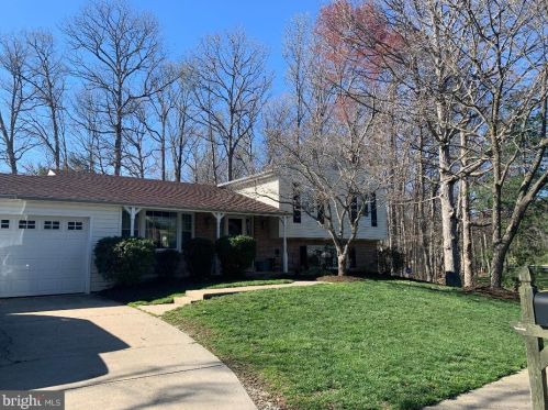 11840 Mohican Rd, Woodbridge, VA 22192-1108