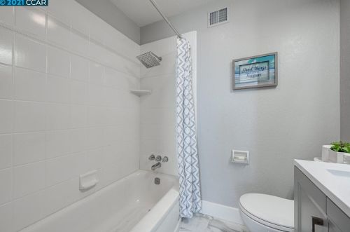 69 Fordham Ct, Concord CA  94523-1523 exterior
