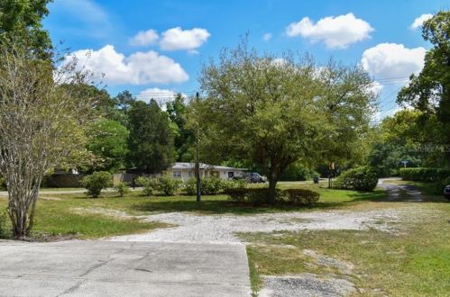 820 Crenshaw Lake Rd, Lutz FL  33548-8129 exterior