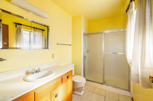 6297 Jill Ct, Simi Valley CA 93063-3727 exterior