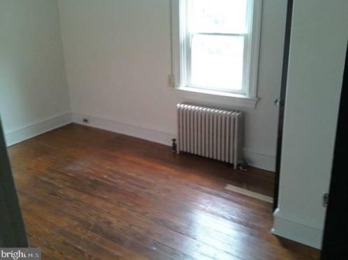 407 College Ave, Lancaster PA 17603-3319 exterior