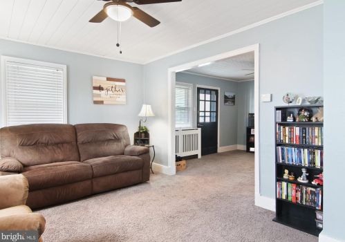 30 Main St, Camp Hill PA  17011-6326 exterior