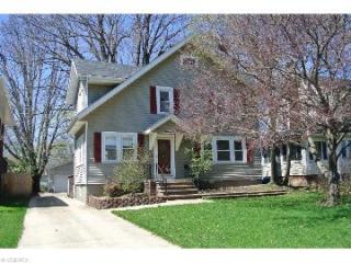 186 Castle Blvd, Akron, OH 44313-6533