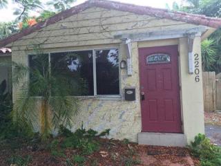 2206 Wilson St, Hollywood, FL 33020-2651