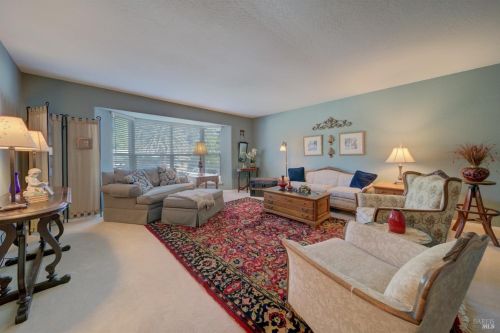 430 Willamette Dr, Vacaville CA  95688-4228 exterior