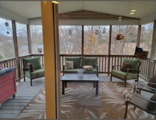 1033 Duncan Ln, Pittsburgh PA  15236-1661 exterior