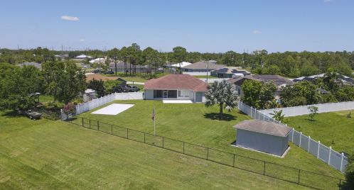 6170 Hacienda Ln, Fort Pierce, FL 34986-3865