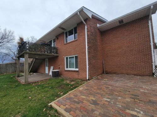 425 Beckman Dr, Mckeesport PA  15132-7410 exterior