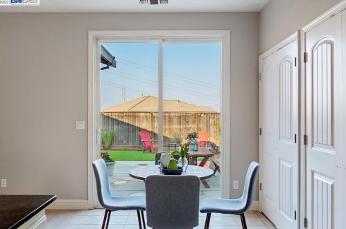 2505 El Fresco Dr, West Pittsburg, CA 94565-7687