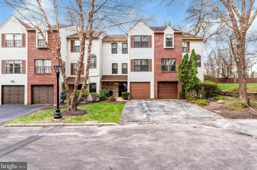 18 Pin Oak Ct, Miquon, PA 19444-2509