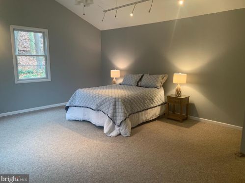 653 Gulph Rd, Norristown PA  19406-3704 exterior