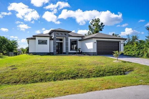 3017 11th St, Lehigh Acres FL  33976-3042 exterior