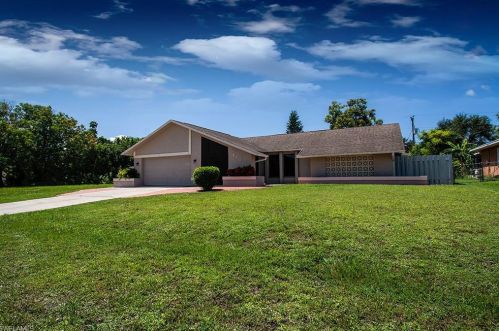620 27th St, Cape Coral, FL 33904-2820