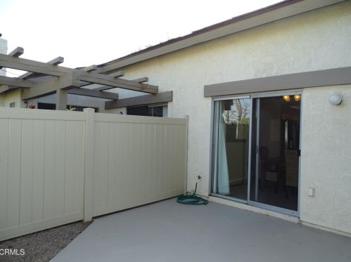 704 Holly Ave, Oxnard CA 93036-1907 exterior