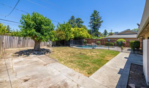 28 Clover St, Woodland CA  95695-3108 exterior