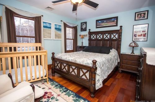 2 Deepwood Dr, Norwich CT  06360-1608 exterior