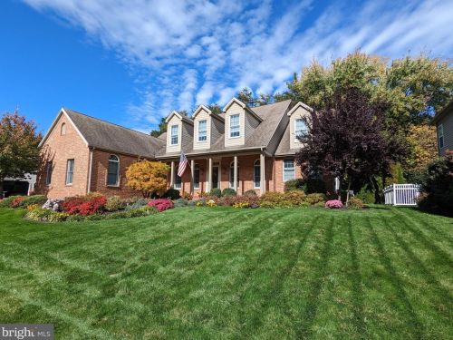 3802 Leyland Dr, Navy Sup Dpt, PA 17050-7634