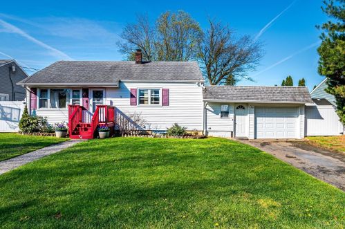 9 Madeline Ave, East Brunswick, NJ 08816-3835
