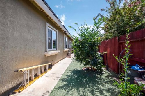 12217 Conservancy Way, Rancho Cordova CA  95742-7763 exterior