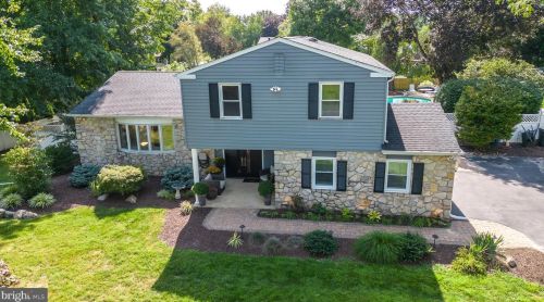 118 Andrea Dr, Southampton, PA 18954-1304