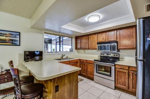 842 76th Pl, Mesa, AZ 85208-6024