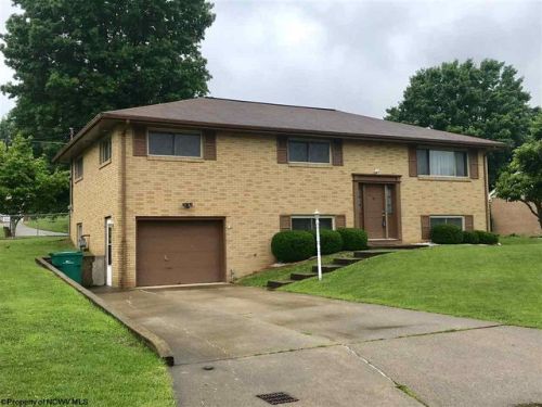 146 Driftwood Rd, Lake Ridge, WV 26330-1013