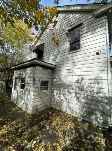 419 Maytide St, Pittsburgh PA  15227-1847 exterior