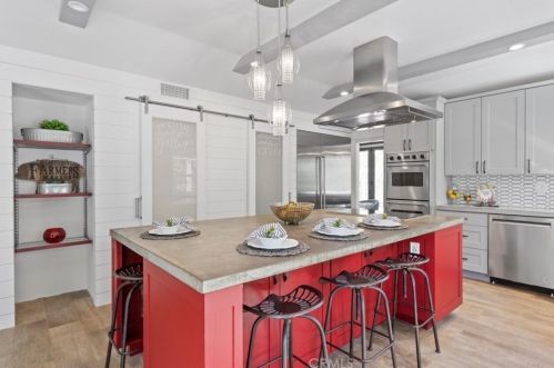 584 Andover Dr, Anaheim CA  92807-4606 exterior