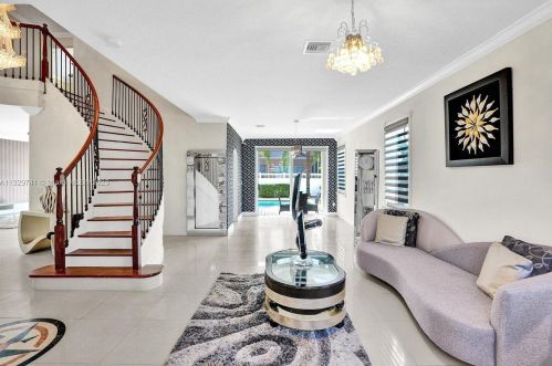 17060 53rd Ct, Hollywood, FL 33027-4928